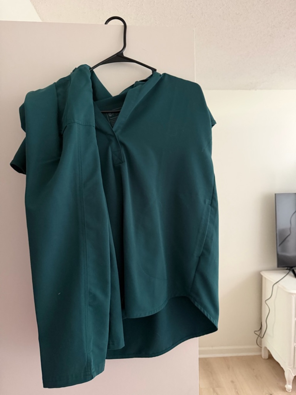 FIGS dark green scrubs